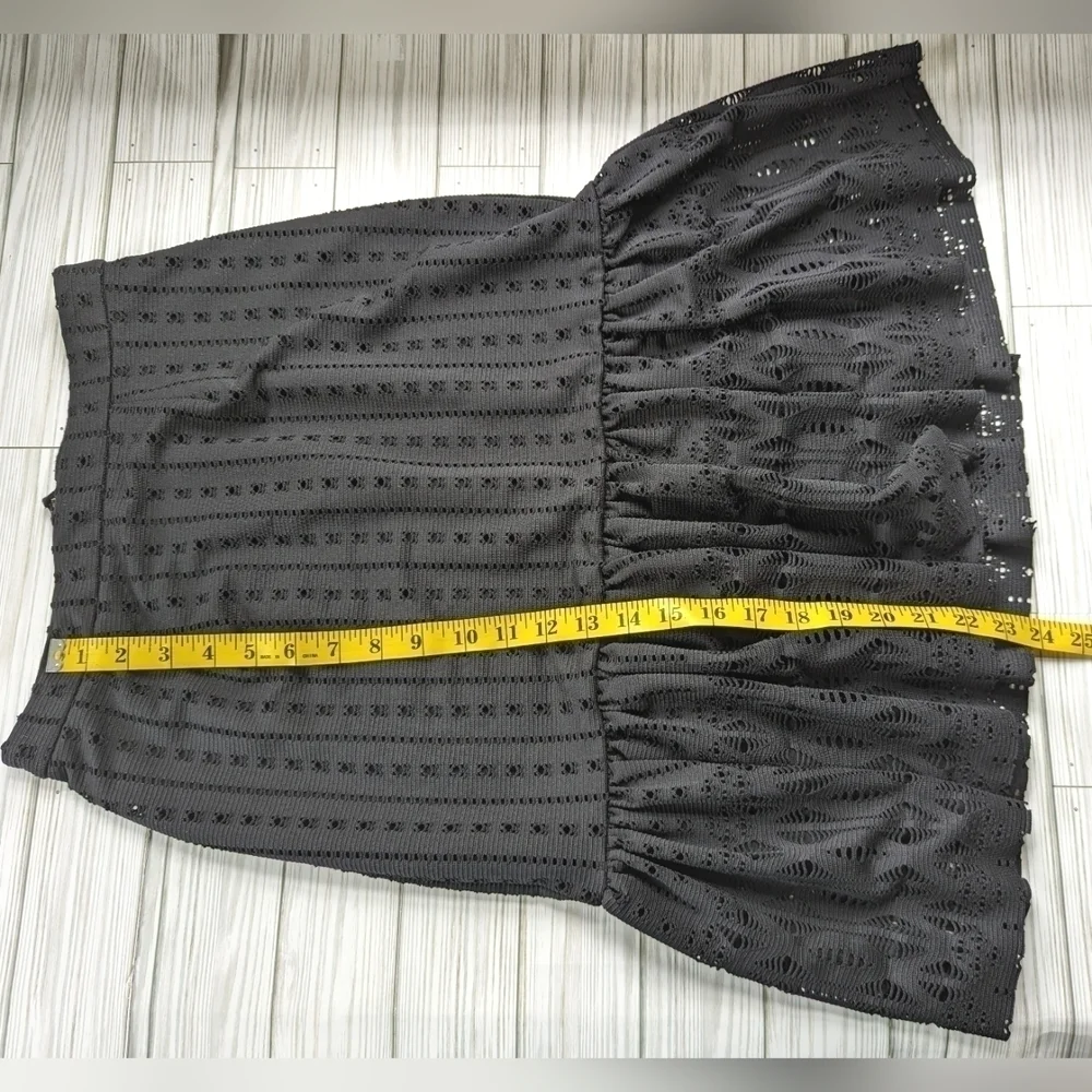 Anthropologie Moulinette Soeurs Perforated Ruffle Skirt in Black Size Small